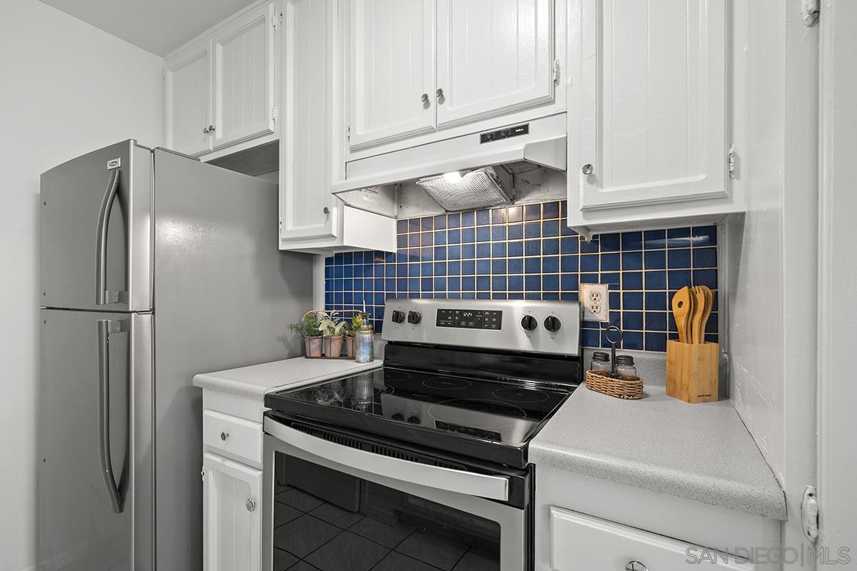 Detail Gallery Image 11 of 29 For 9837  Mission Gorge  #3,  Santee,  CA 92071 - 2 Beds | 1 Baths