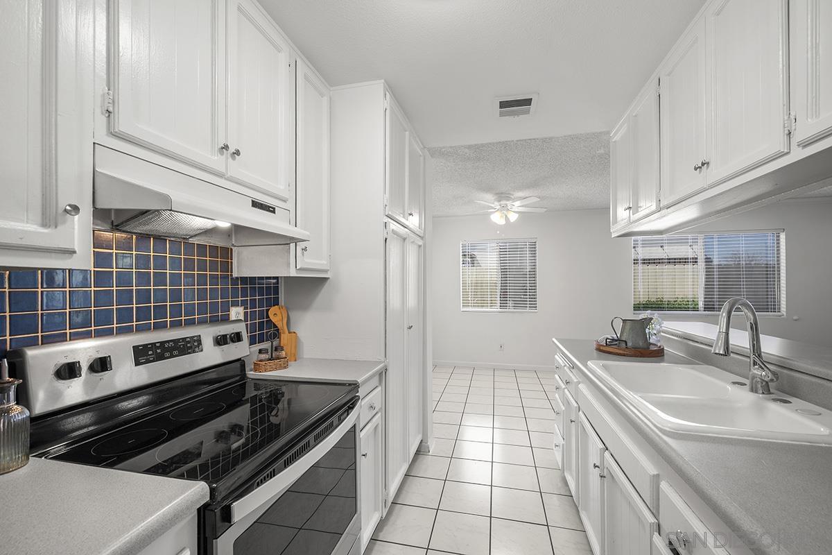 Detail Gallery Image 12 of 29 For 9837  Mission Gorge  #3,  Santee,  CA 92071 - 2 Beds | 1 Baths