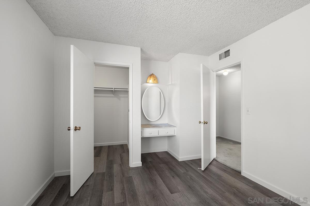 Detail Gallery Image 21 of 29 For 9837  Mission Gorge  #3,  Santee,  CA 92071 - 2 Beds | 1 Baths