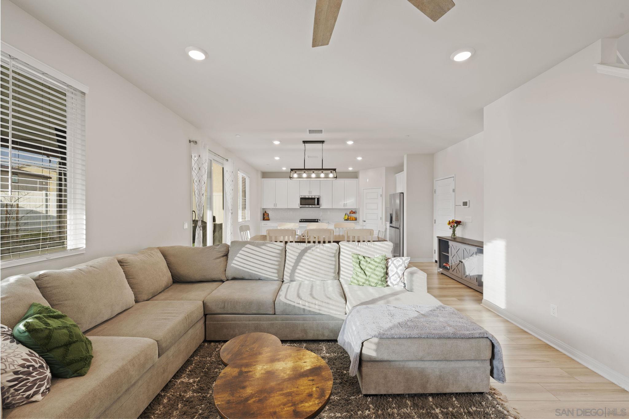 Detail Gallery Image 15 of 60 For 13318  Cultivate Ct, Valley Center,  CA 92082 - 6 Beds | 3 Baths