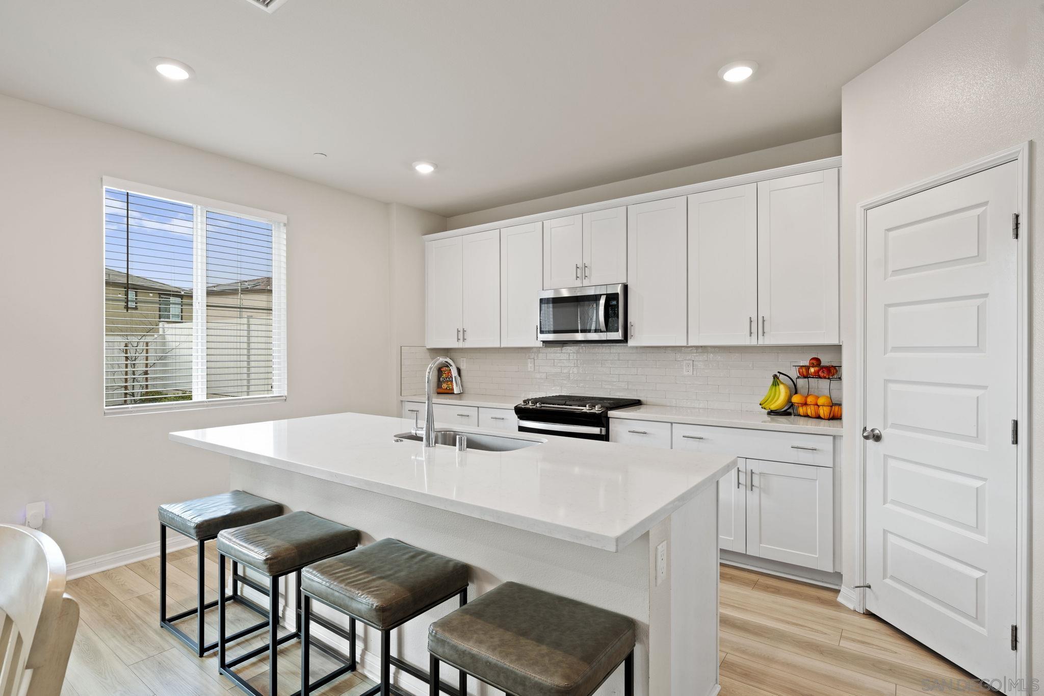 Detail Gallery Image 22 of 60 For 13318  Cultivate Ct, Valley Center,  CA 92082 - 6 Beds | 3 Baths