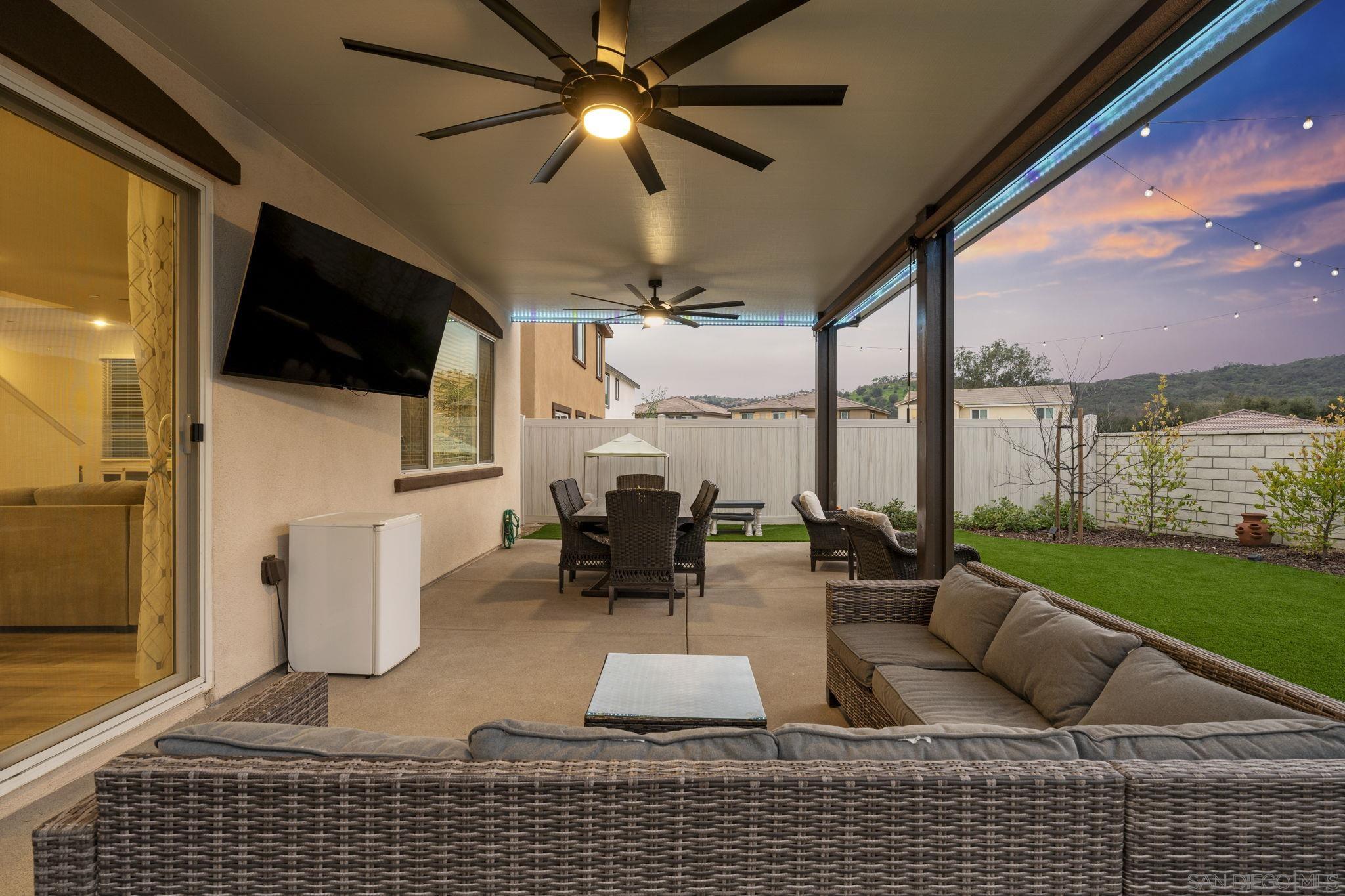 Detail Gallery Image 5 of 60 For 13318  Cultivate Ct, Valley Center,  CA 92082 - 6 Beds | 3 Baths