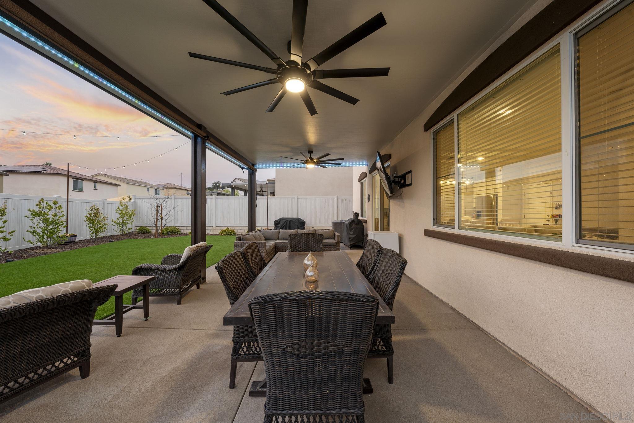 Detail Gallery Image 6 of 60 For 13318  Cultivate Ct, Valley Center,  CA 92082 - 6 Beds | 3 Baths