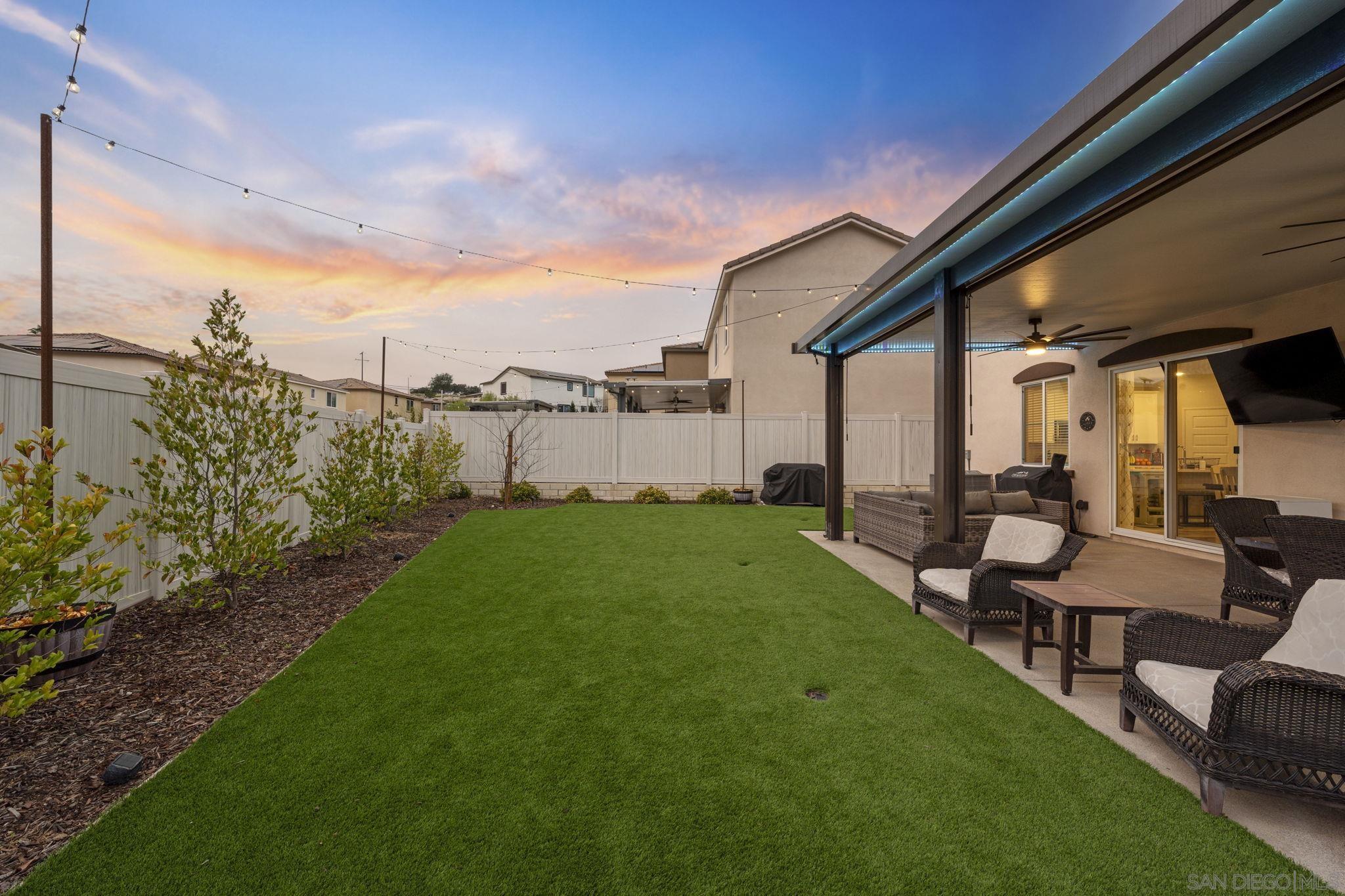 Detail Gallery Image 10 of 60 For 13318  Cultivate Ct, Valley Center,  CA 92082 - 6 Beds | 3 Baths