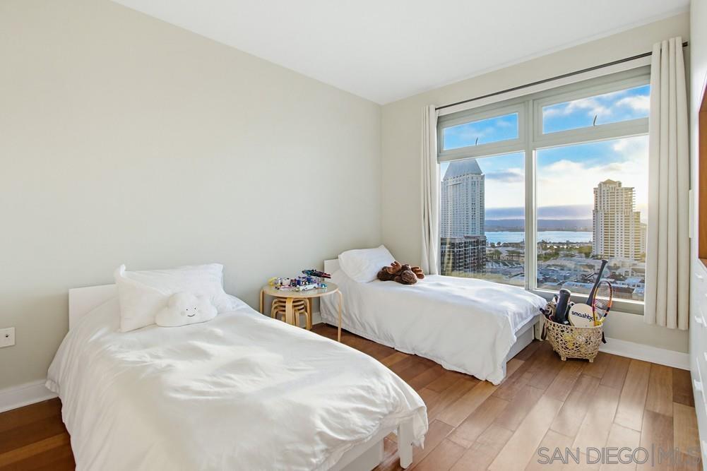 Detail Gallery Image 16 of 44 For 645  Front Street  #1705,  San Diego,  CA 92101 - 2 Beds | 2/1 Baths