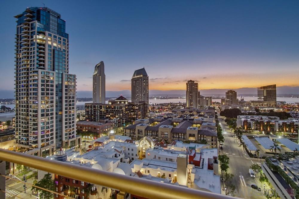 Detail Gallery Image 23 of 44 For 645  Front Street  #1705,  San Diego,  CA 92101 - 2 Beds | 2/1 Baths