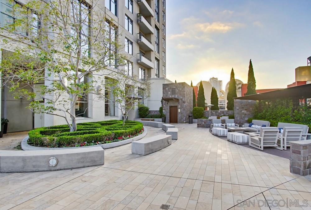 Detail Gallery Image 29 of 44 For 645  Front Street  #1705,  San Diego,  CA 92101 - 2 Beds | 2/1 Baths