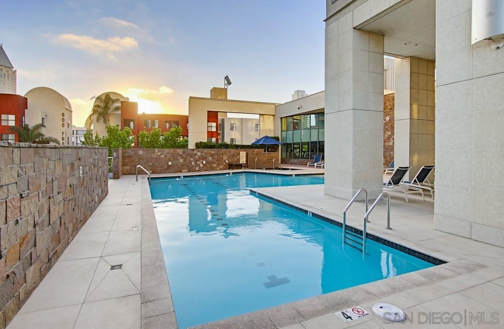 Detail Gallery Image 33 of 44 For 645  Front Street  #1705,  San Diego,  CA 92101 - 2 Beds | 2/1 Baths