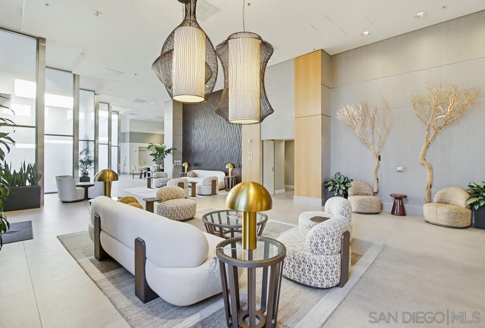 Detail Gallery Image 36 of 44 For 645  Front Street  #1705,  San Diego,  CA 92101 - 2 Beds | 2/1 Baths