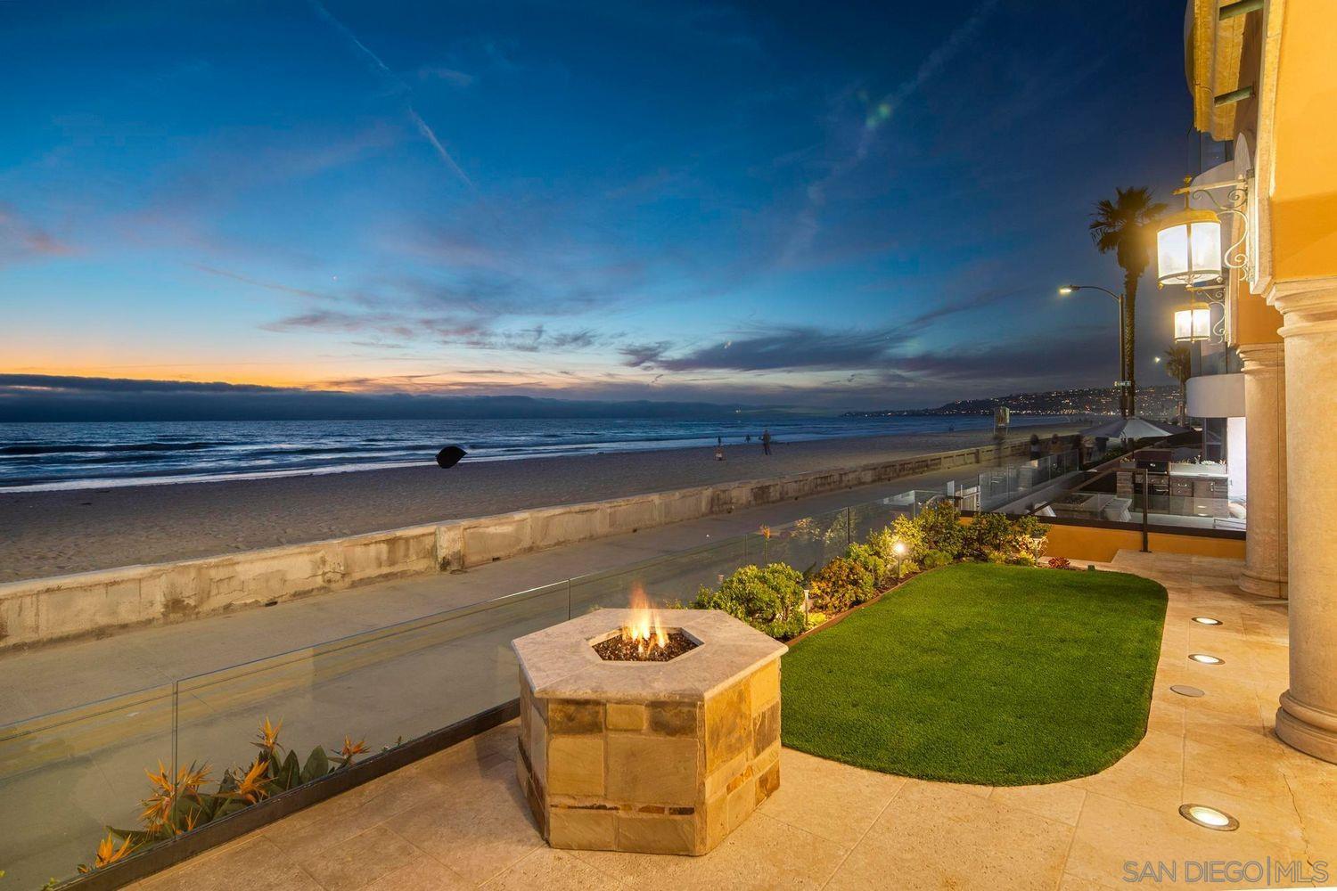 Detail Gallery Image 47 of 53 For 3409  Ocean Front Walk, San Diego,  CA 92109 - 5 Beds | 3/1 Baths