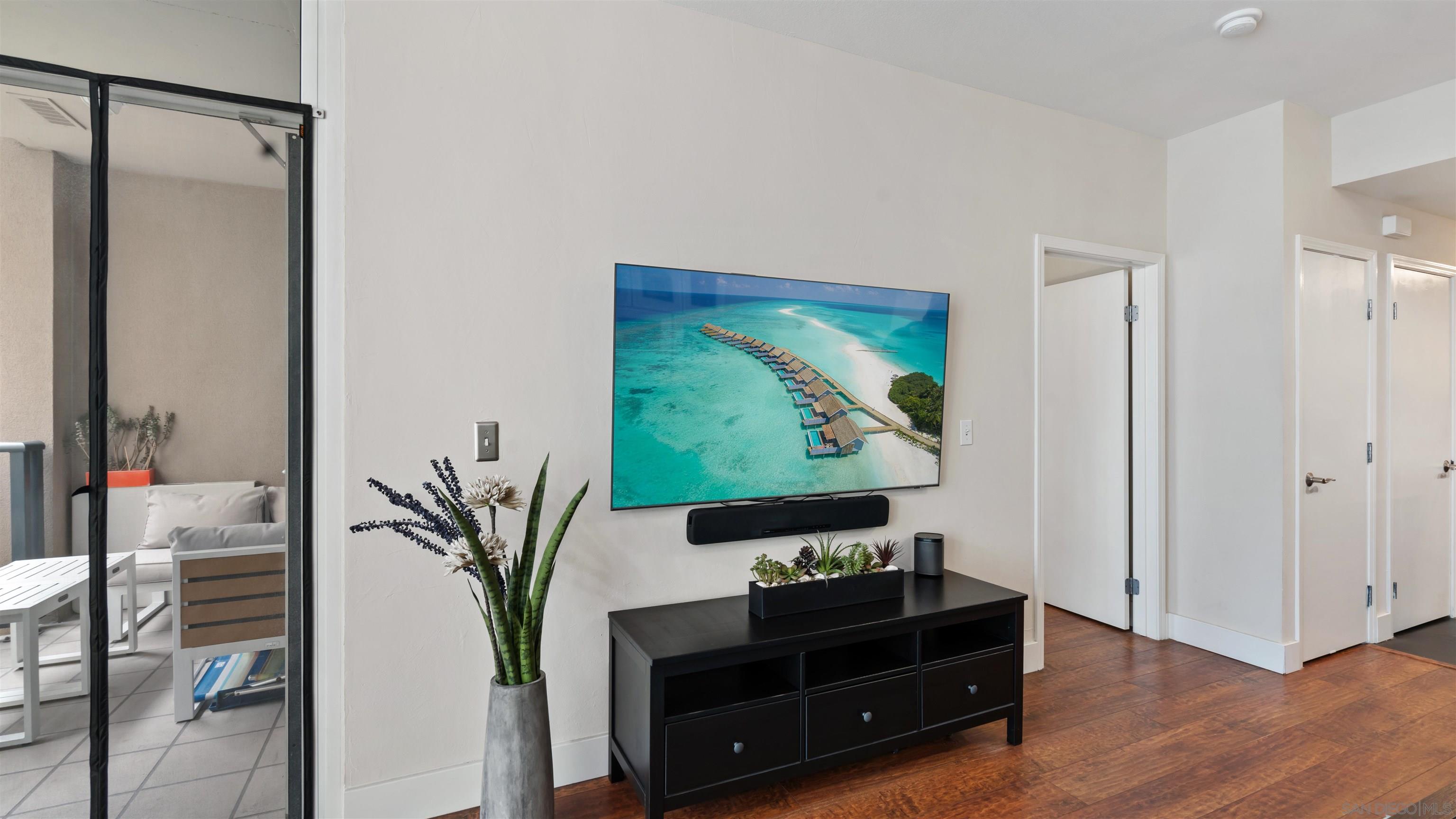 Detail Gallery Image 8 of 25 For 530  K Street  409, San Diego,  CA 92101 - 1 Beds | 1 Baths