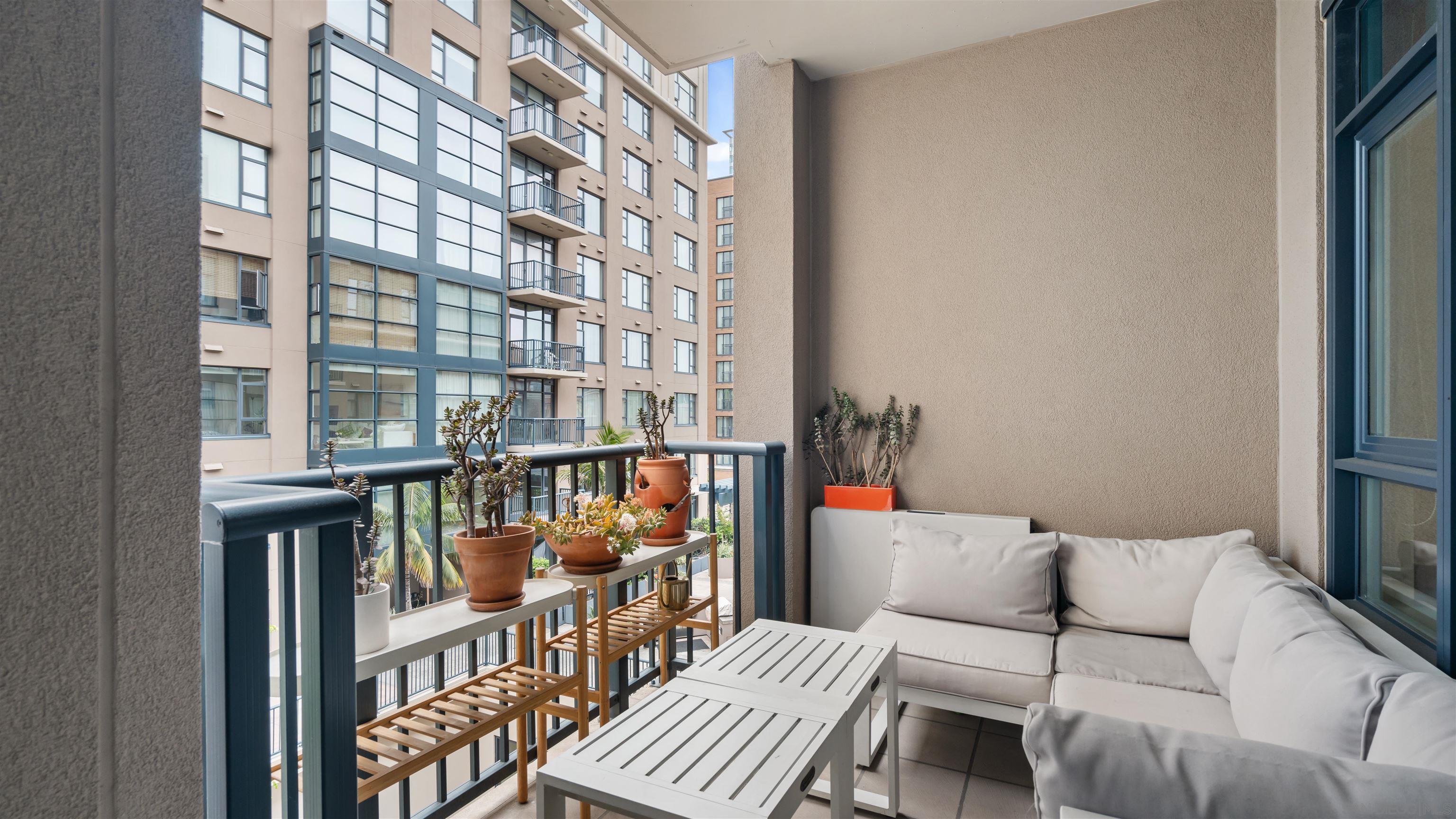 Detail Gallery Image 10 of 25 For 530  K Street  409, San Diego,  CA 92101 - 1 Beds | 1 Baths