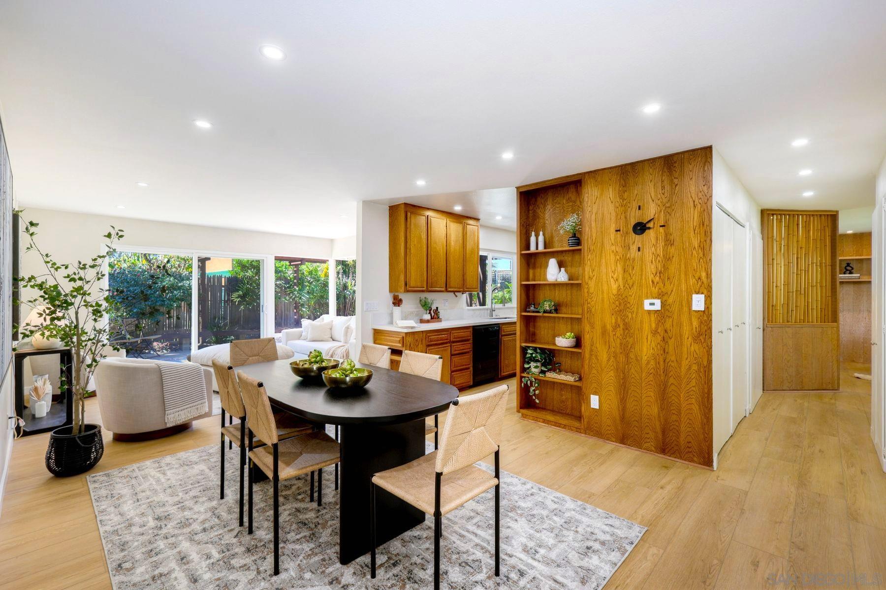 Detail Gallery Image 12 of 21 For , San Diego,  CA 92117 - 3 Beds | 2 Baths