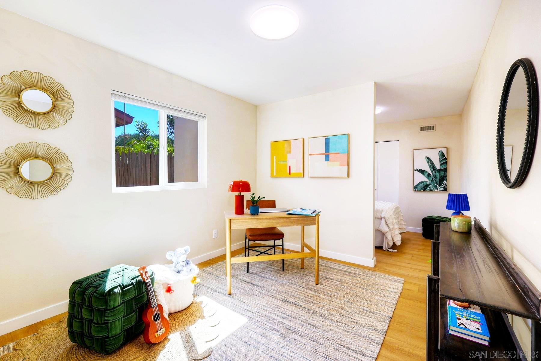 Detail Gallery Image 17 of 21 For , San Diego,  CA 92117 - 3 Beds | 2 Baths