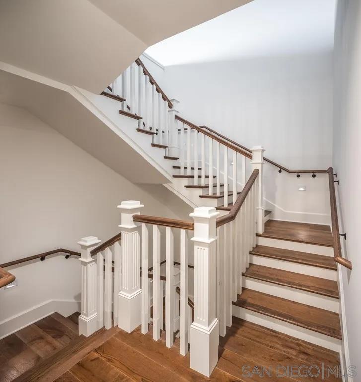 Detail Gallery Image 16 of 25 For 1245  Coast, La Jolla,  CA 92037 - 4 Beds | 4/1 Baths