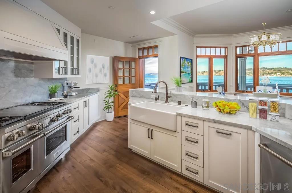 Detail Gallery Image 21 of 25 For 1245  Coast, La Jolla,  CA 92037 - 4 Beds | 4/1 Baths