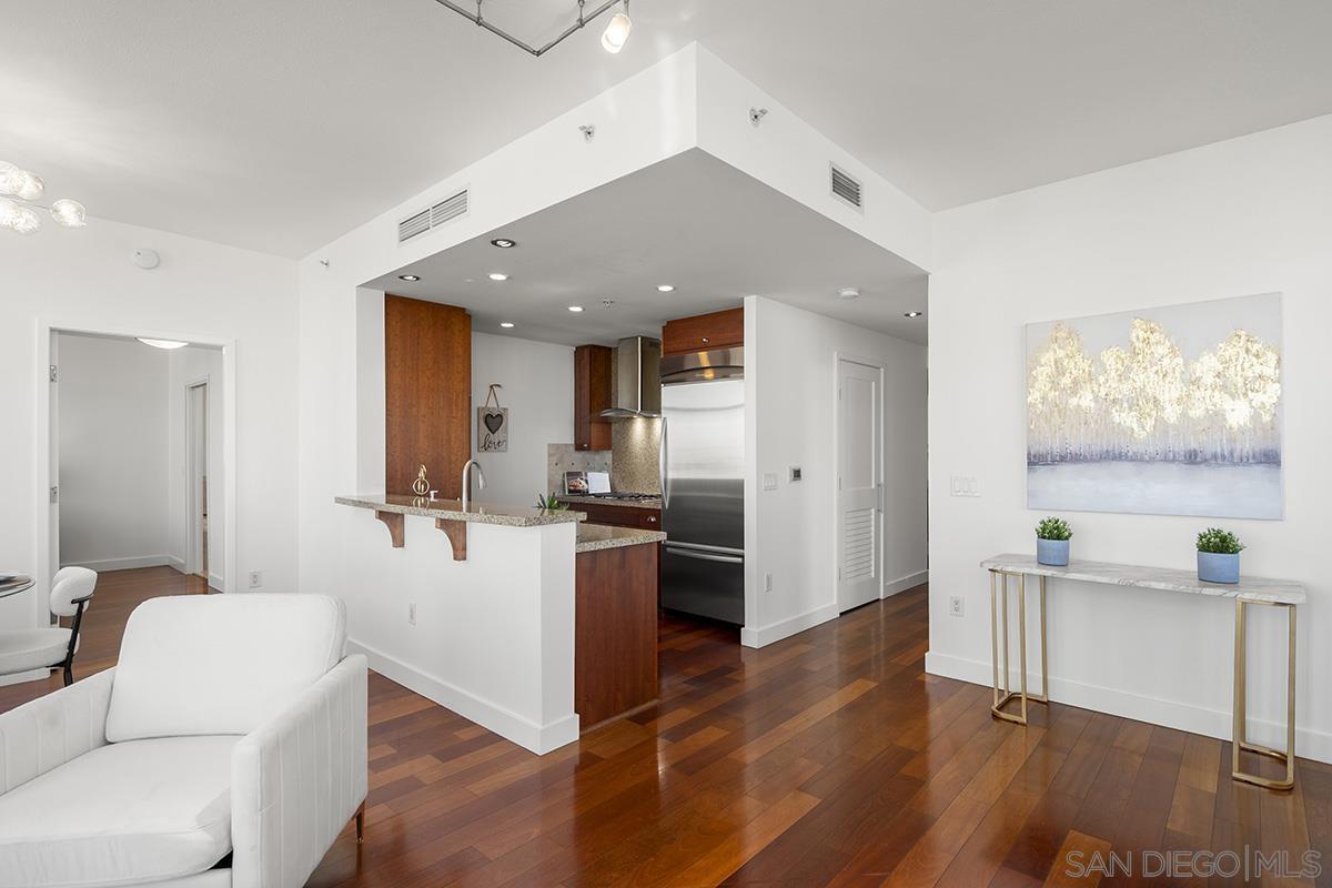 Detail Gallery Image 10 of 52 For 700 W E Street  #1903,  San Diego,  CA 92101 - 2 Beds | 2 Baths