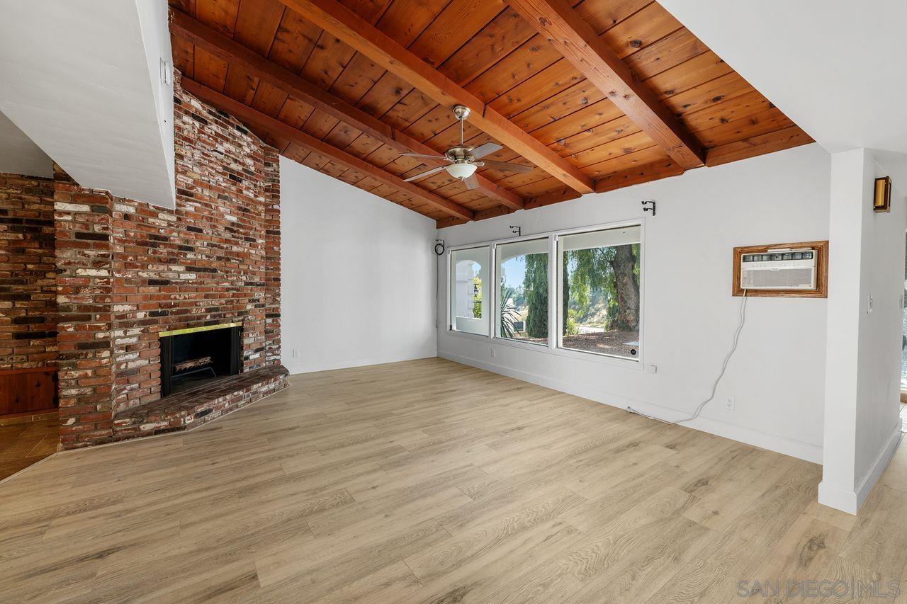 Detail Gallery Image 10 of 42 For 4525  Avocado Blvd, La Mesa,  CA 91941 - 5 Beds | 3 Baths