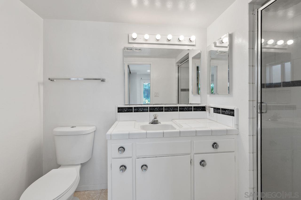 Detail Gallery Image 17 of 42 For 4525  Avocado Blvd, La Mesa,  CA 91941 - 5 Beds | 3 Baths