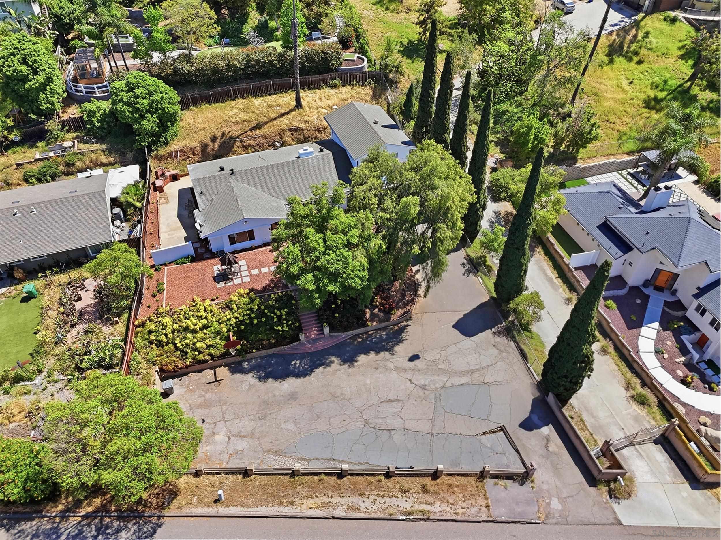 Detail Gallery Image 38 of 42 For 4525  Avocado Blvd, La Mesa,  CA 91941 - 5 Beds | 3 Baths