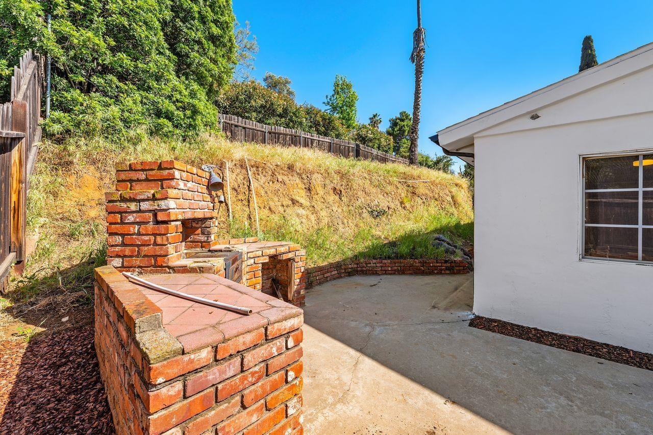 Detail Gallery Image 40 of 42 For 4525  Avocado Blvd, La Mesa,  CA 91941 - 5 Beds | 3 Baths