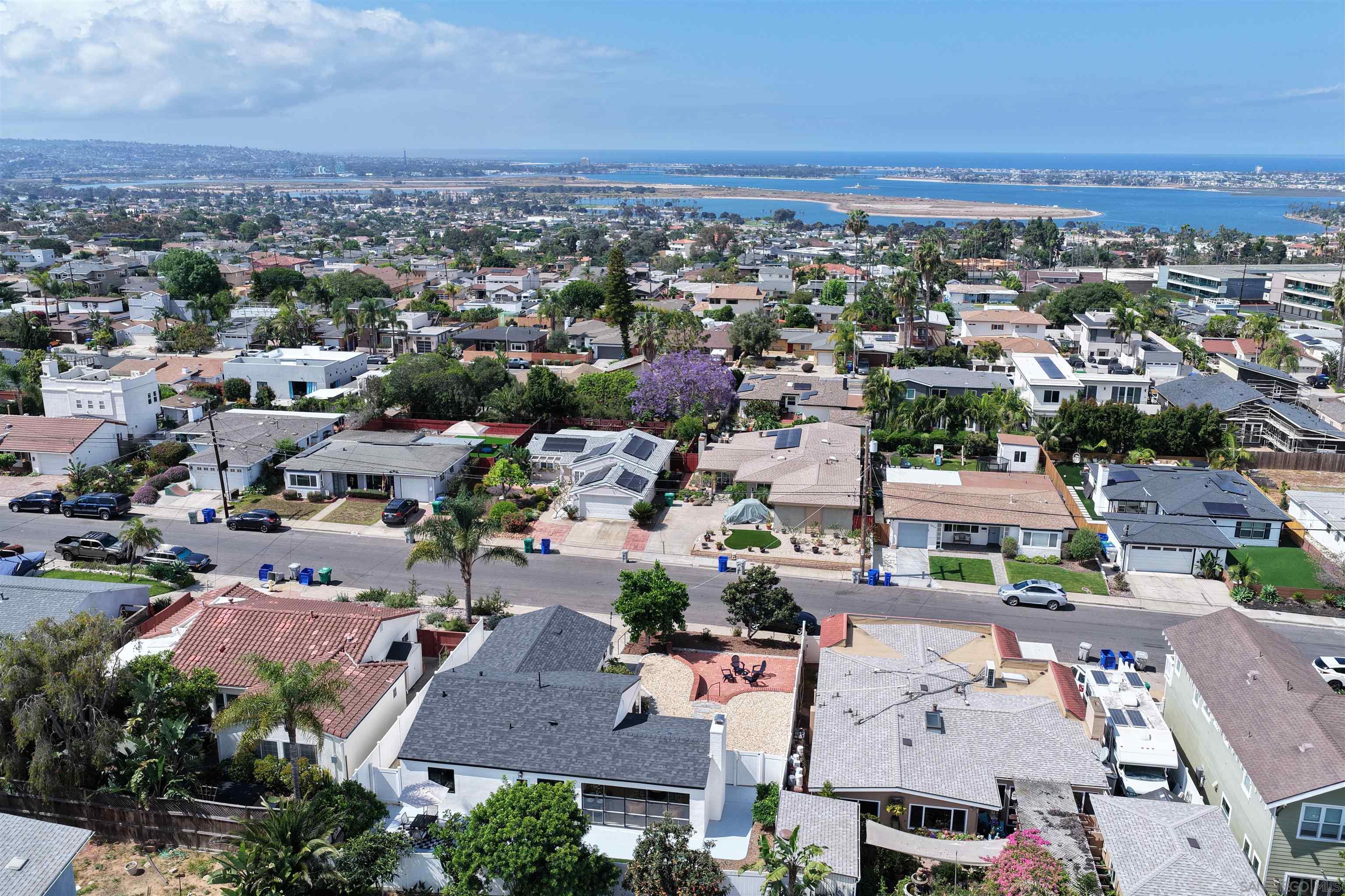 Detail Gallery Image 1 of 47 For 2835  Deerpark Dr., San Diego,  CA 92110 - 3 Beds | 2 Baths