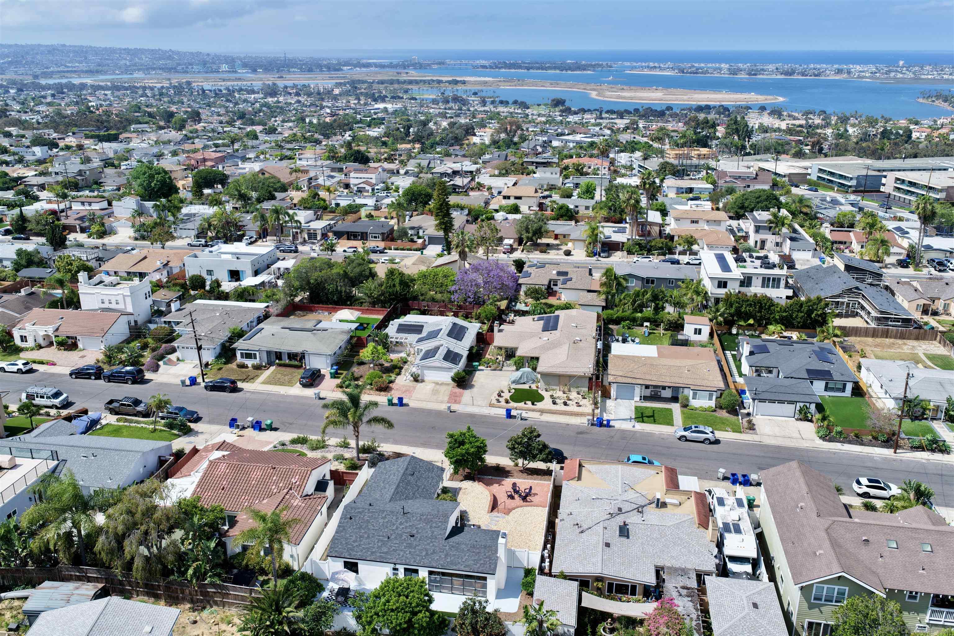 Detail Gallery Image 2 of 47 For 2835  Deerpark Dr., San Diego,  CA 92110 - 3 Beds | 2 Baths