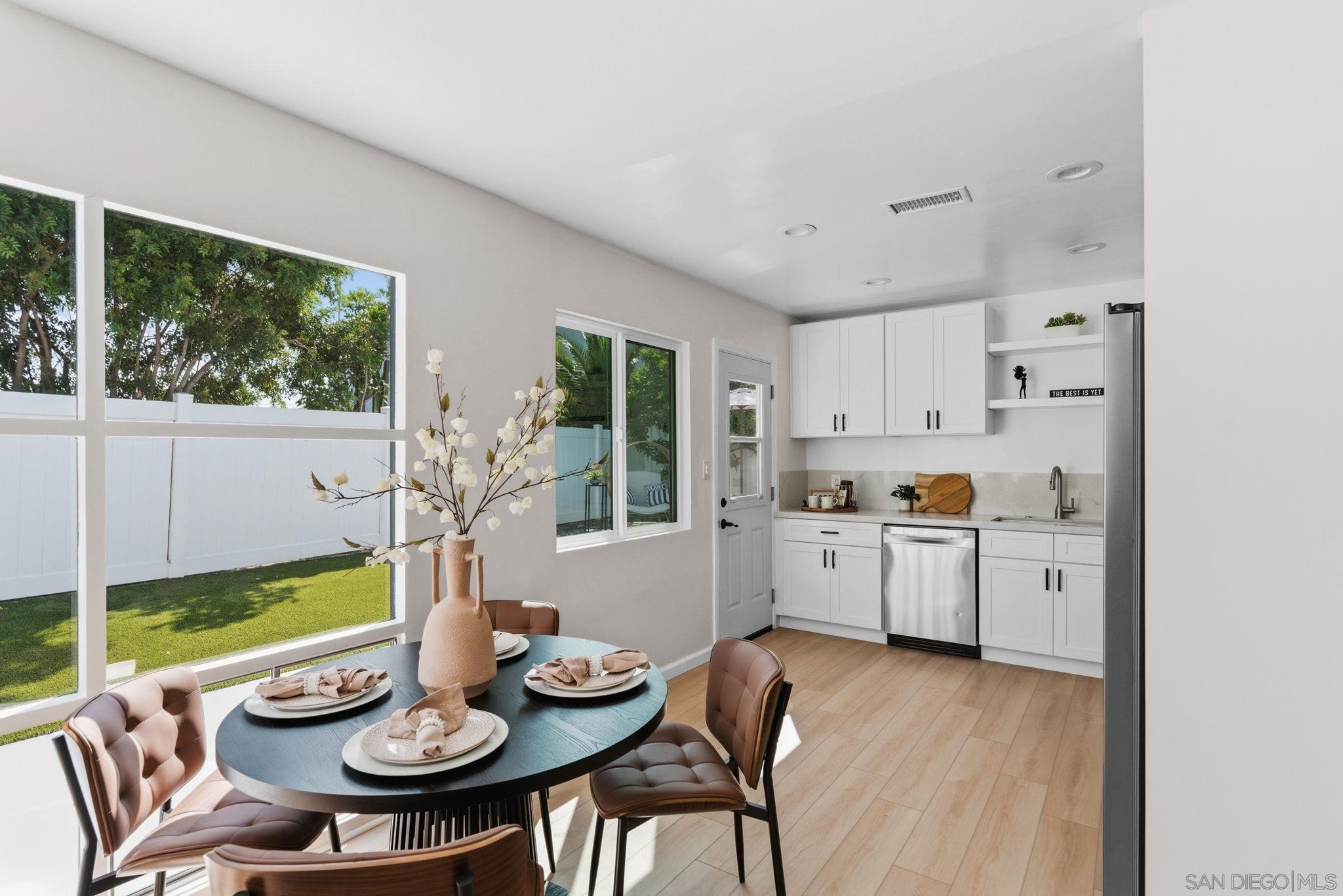 Detail Gallery Image 22 of 47 For 2835  Deerpark Dr., San Diego,  CA 92110 - 3 Beds | 2 Baths