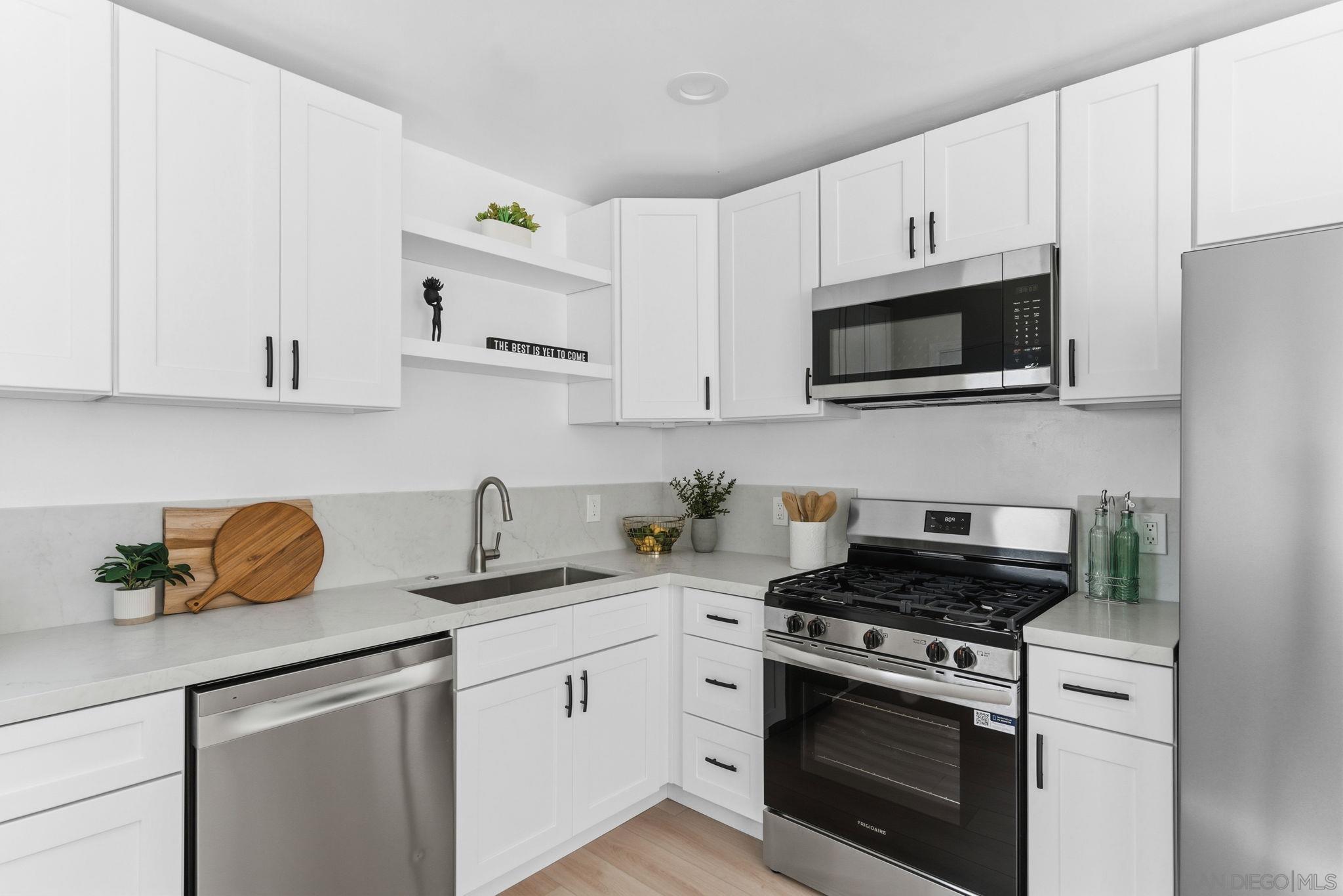 Detail Gallery Image 26 of 47 For 2835  Deerpark Dr., San Diego,  CA 92110 - 3 Beds | 2 Baths