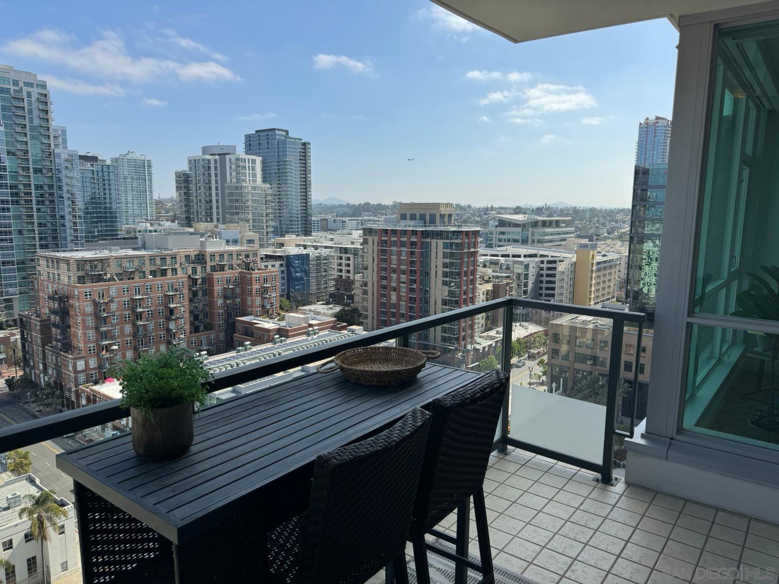 Detail Gallery Image 11 of 35 For 325  7th Avenue  #1701,  San Diego,  CA 92101 - 2 Beds | 2 Baths