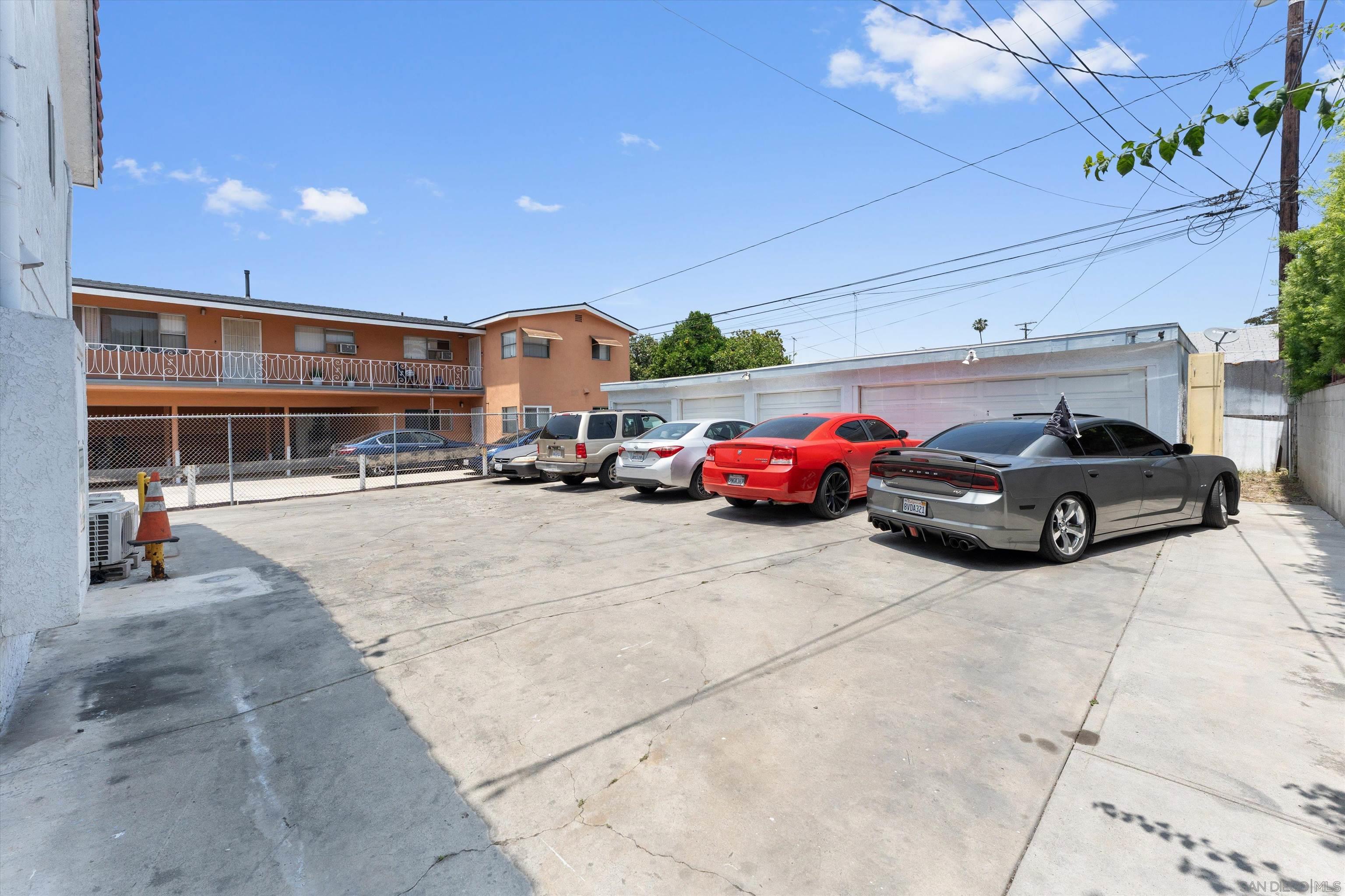 Detail Gallery Image 17 of 28 For 489 E 55th St E, Long Beach,  CA 90805 - – Beds | – Baths