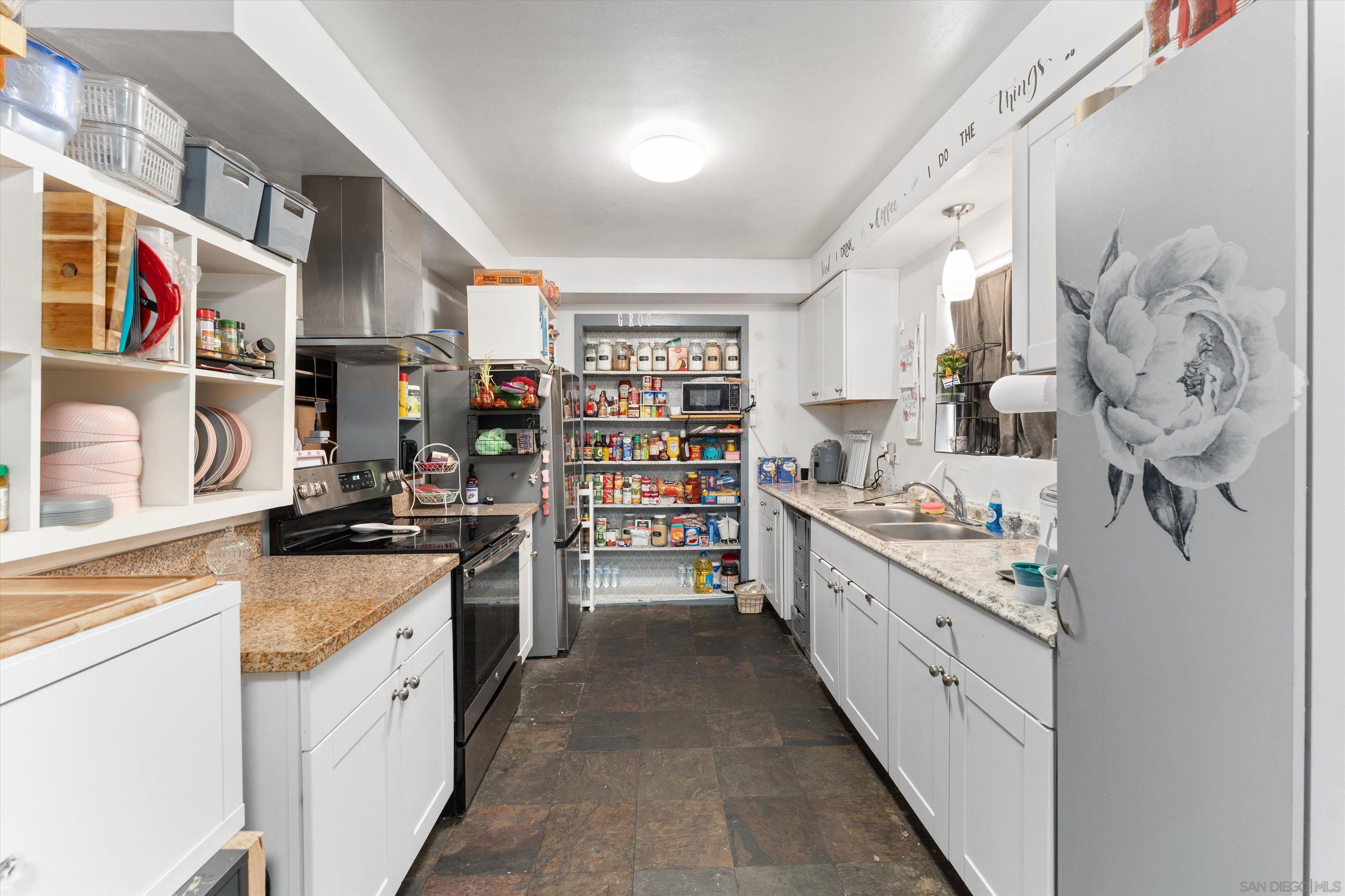 Detail Gallery Image 18 of 28 For 489 E 55th St E, Long Beach,  CA 90805 - – Beds | – Baths