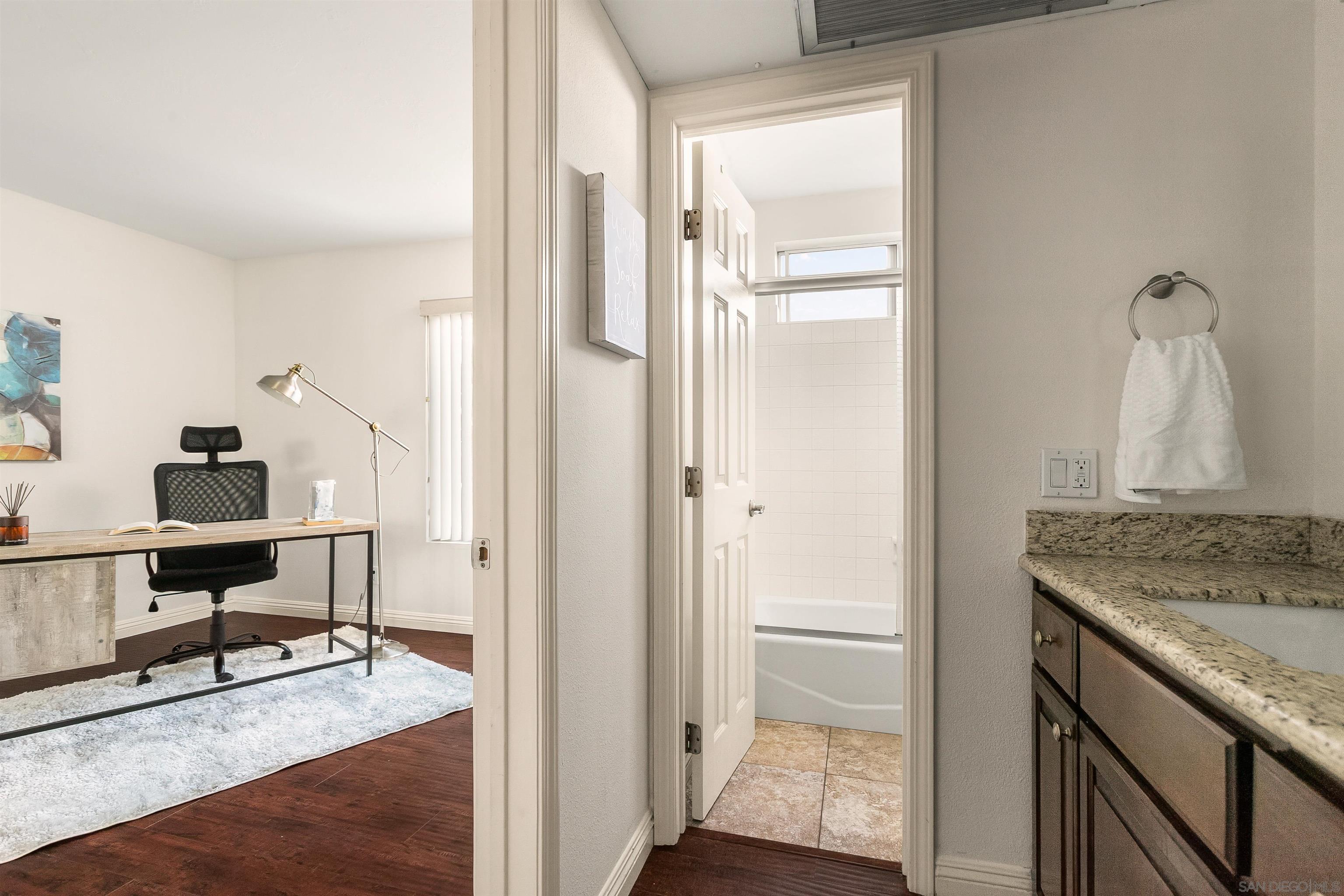 Detail Gallery Image 12 of 19 For 3825  Centre  #24,  San Diego,  CA 92103 - 2 Beds | 2 Baths