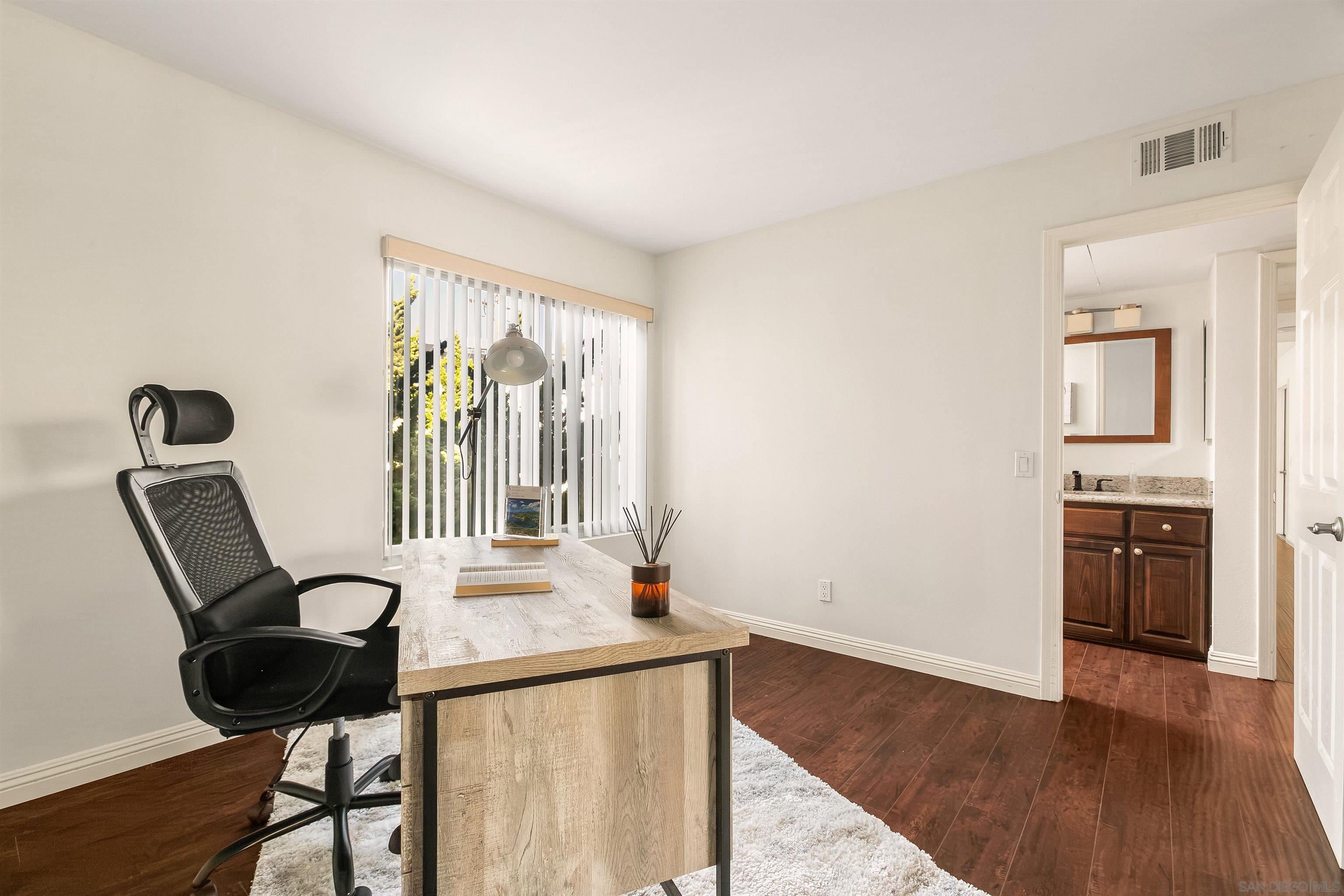 Detail Gallery Image 15 of 19 For 3825  Centre  #24,  San Diego,  CA 92103 - 2 Beds | 2 Baths