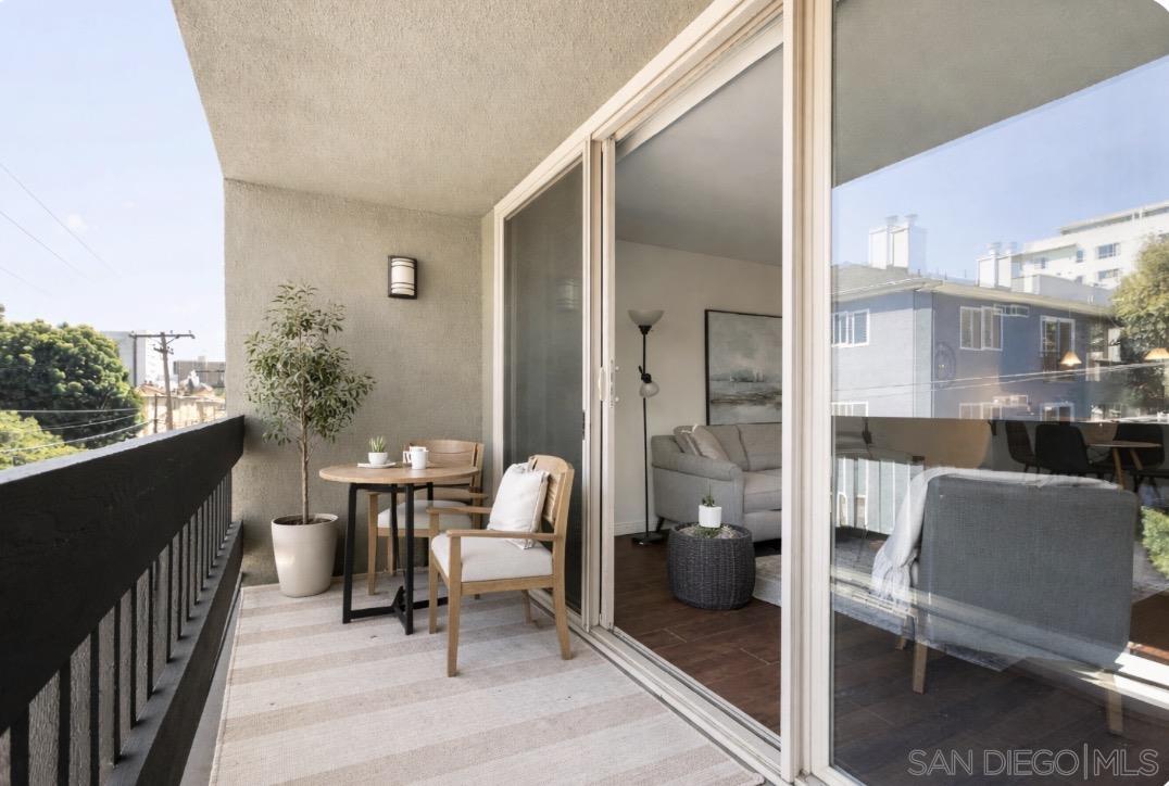Detail Gallery Image 16 of 19 For 3825  Centre  #24,  San Diego,  CA 92103 - 2 Beds | 2 Baths