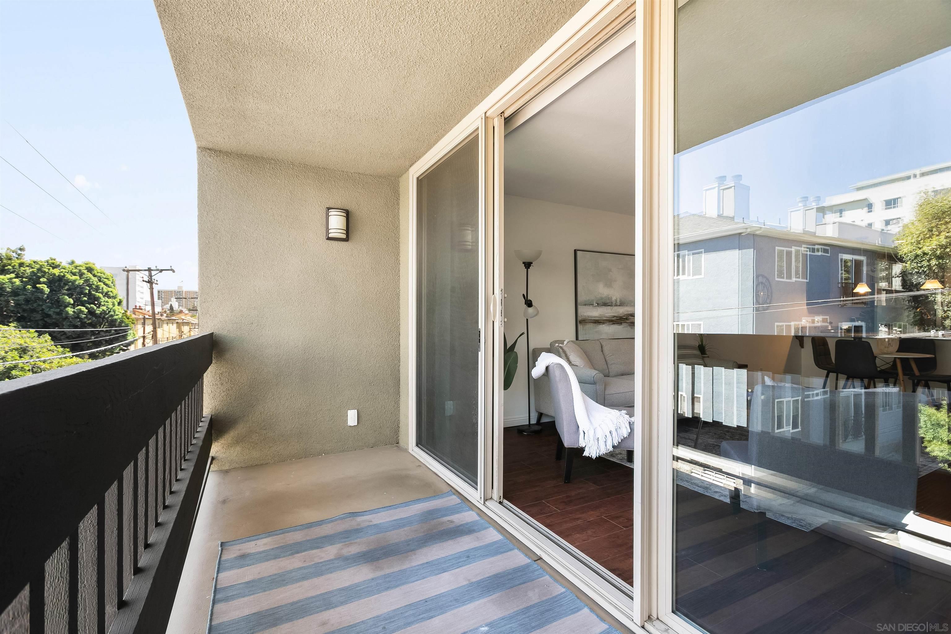 Detail Gallery Image 17 of 19 For 3825  Centre  #24,  San Diego,  CA 92103 - 2 Beds | 2 Baths