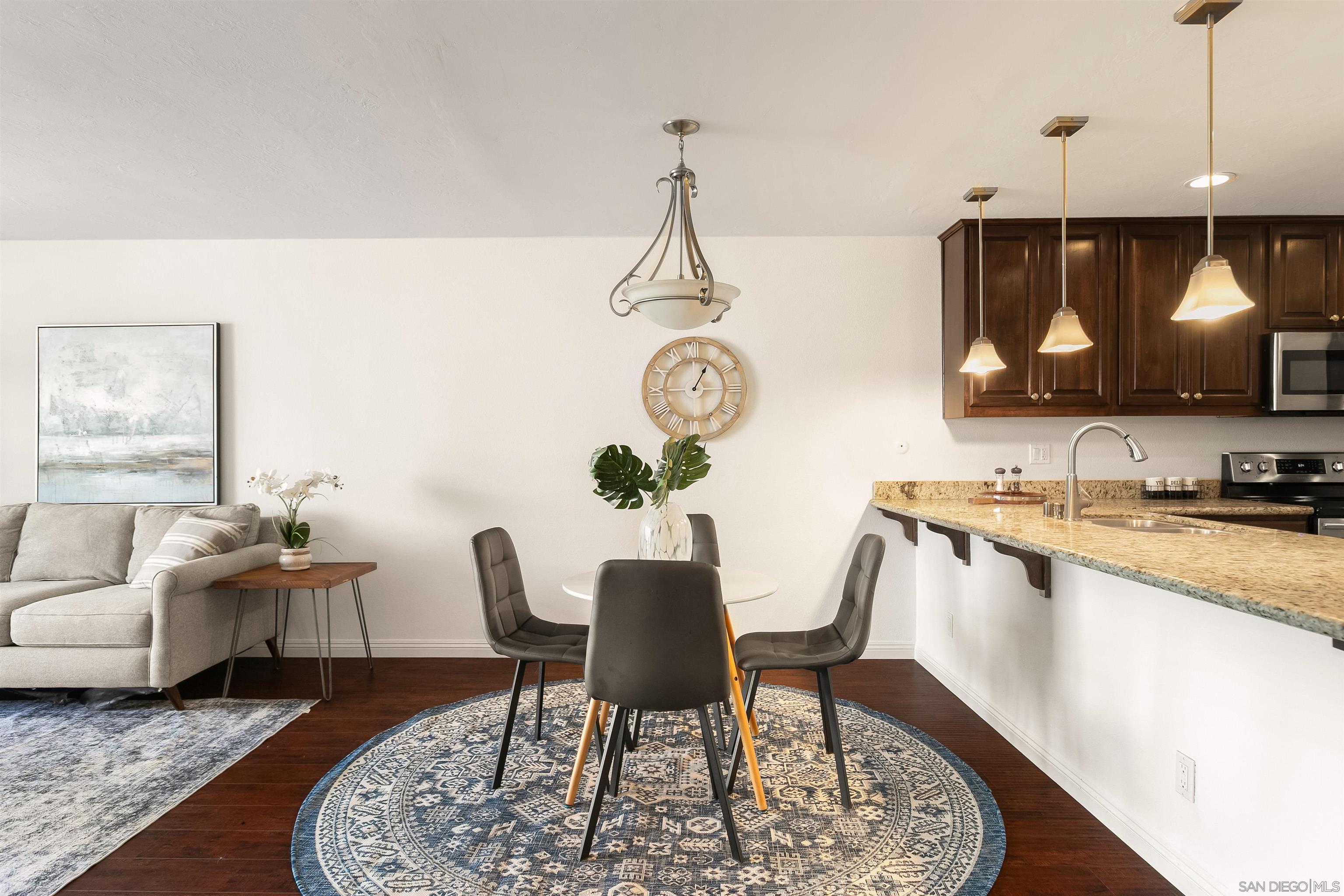 Detail Gallery Image 5 of 19 For 3825  Centre  #24,  San Diego,  CA 92103 - 2 Beds | 2 Baths