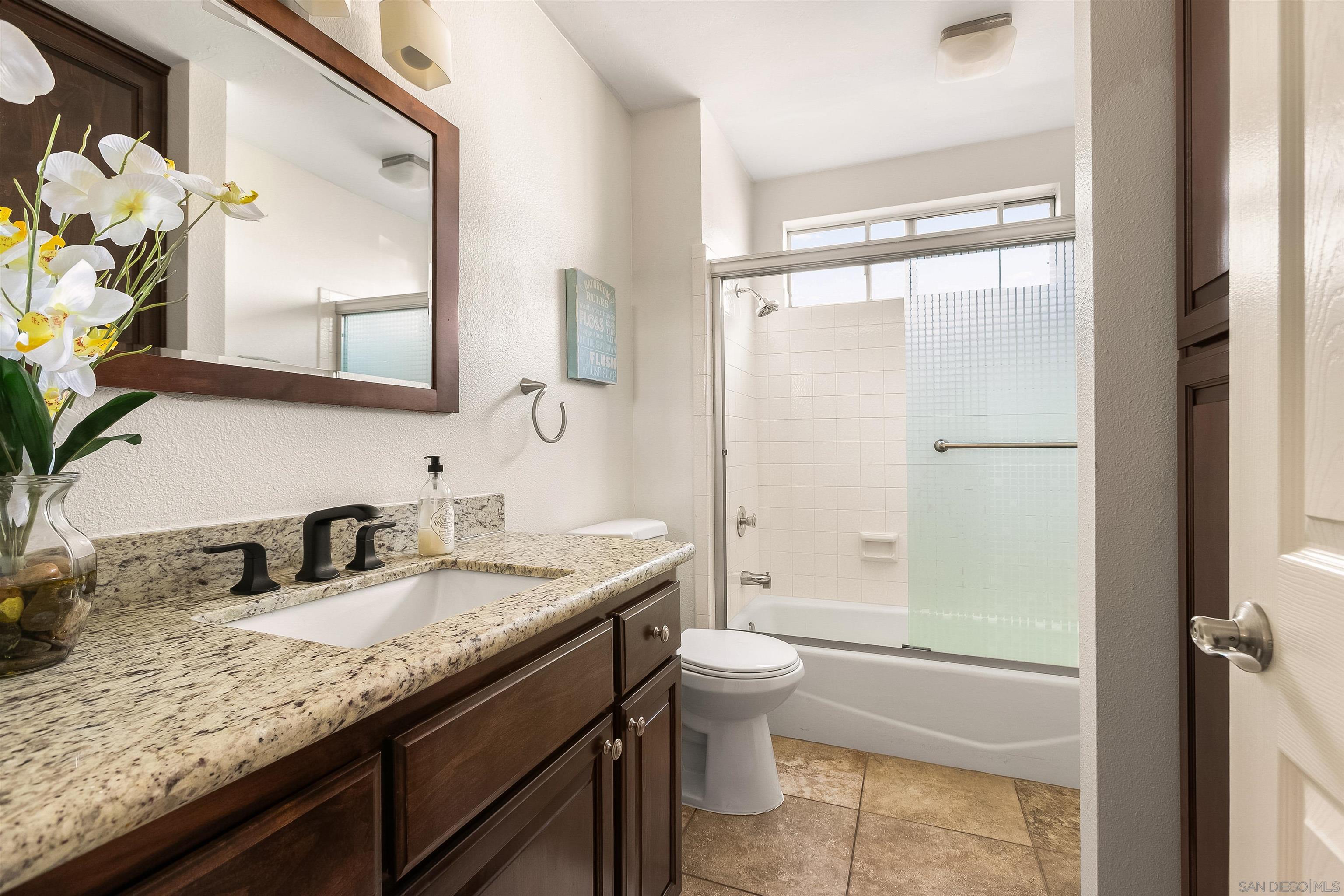 Detail Gallery Image 9 of 19 For 3825  Centre  #24,  San Diego,  CA 92103 - 2 Beds | 2 Baths