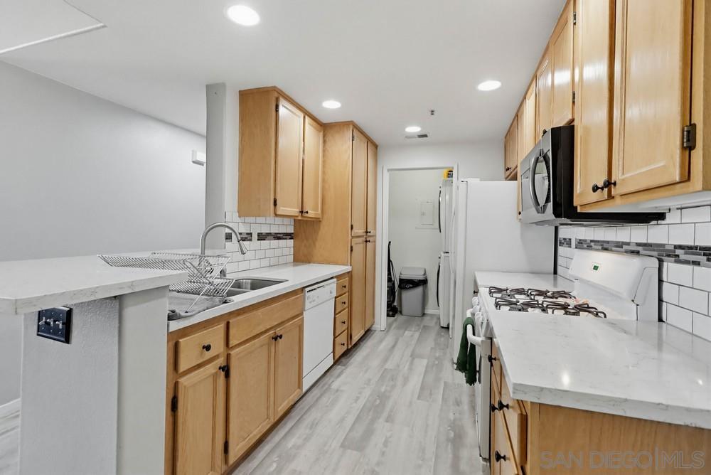 Detail Gallery Image 12 of 39 For 1346  Nicolette Ave  #1231,  Chula Vista,  CA 91913 - 3 Beds | 2 Baths