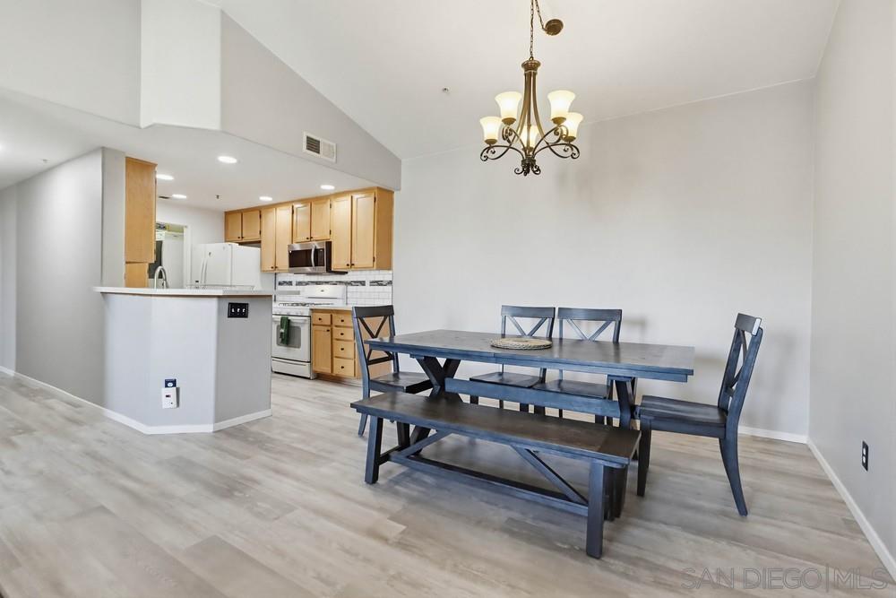 Detail Gallery Image 7 of 39 For 1346  Nicolette Ave  #1231,  Chula Vista,  CA 91913 - 3 Beds | 2 Baths