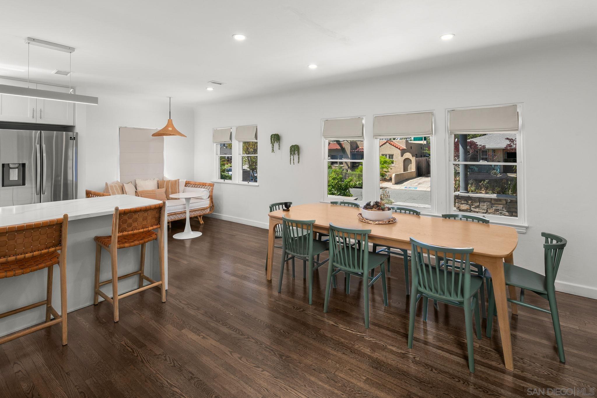 Detail Gallery Image 11 of 39 For 4525  Vista St., San Diego,  CA 92116 - 3 Beds | 3 Baths