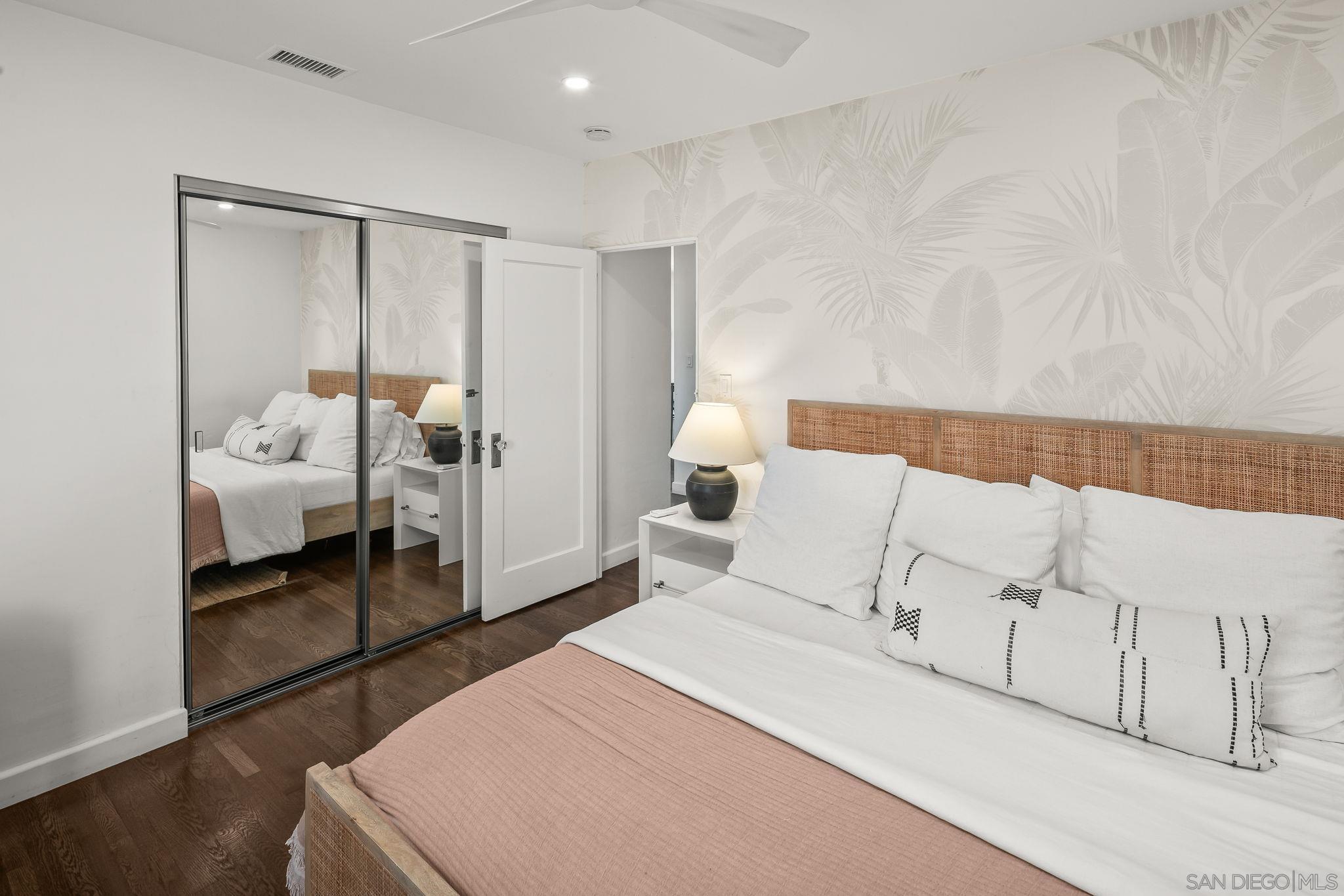 Detail Gallery Image 16 of 39 For 4525  Vista St., San Diego,  CA 92116 - 3 Beds | 3 Baths