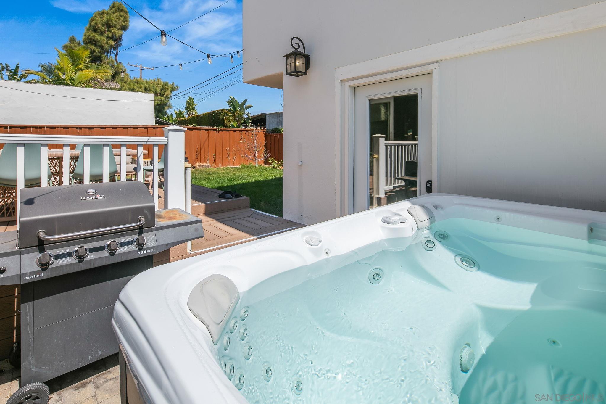 Detail Gallery Image 27 of 39 For 4525  Vista St., San Diego,  CA 92116 - 3 Beds | 3 Baths