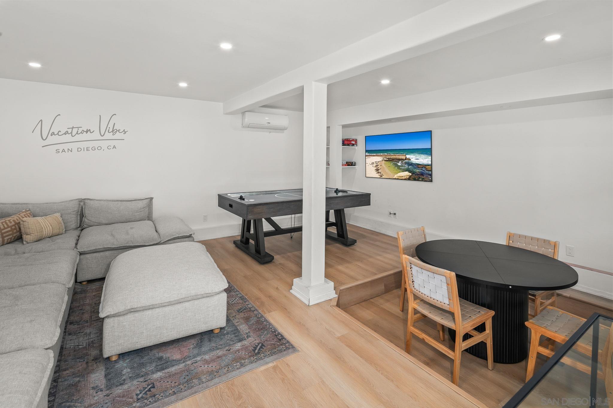 Detail Gallery Image 29 of 39 For 4525  Vista St., San Diego,  CA 92116 - 3 Beds | 3 Baths