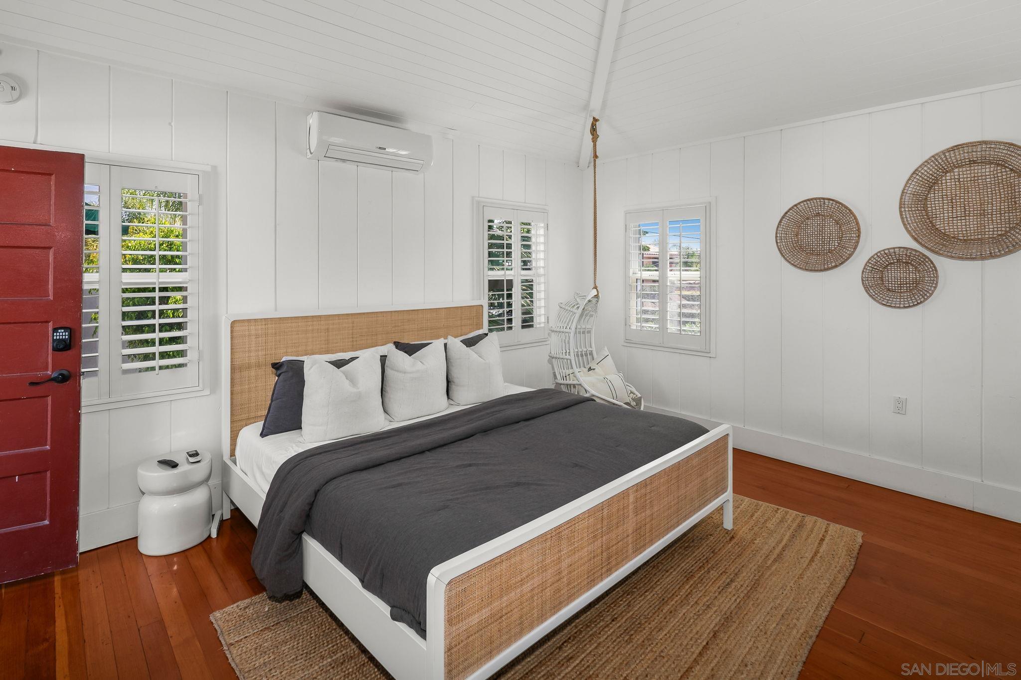 Detail Gallery Image 31 of 39 For 4525  Vista St., San Diego,  CA 92116 - 3 Beds | 3 Baths