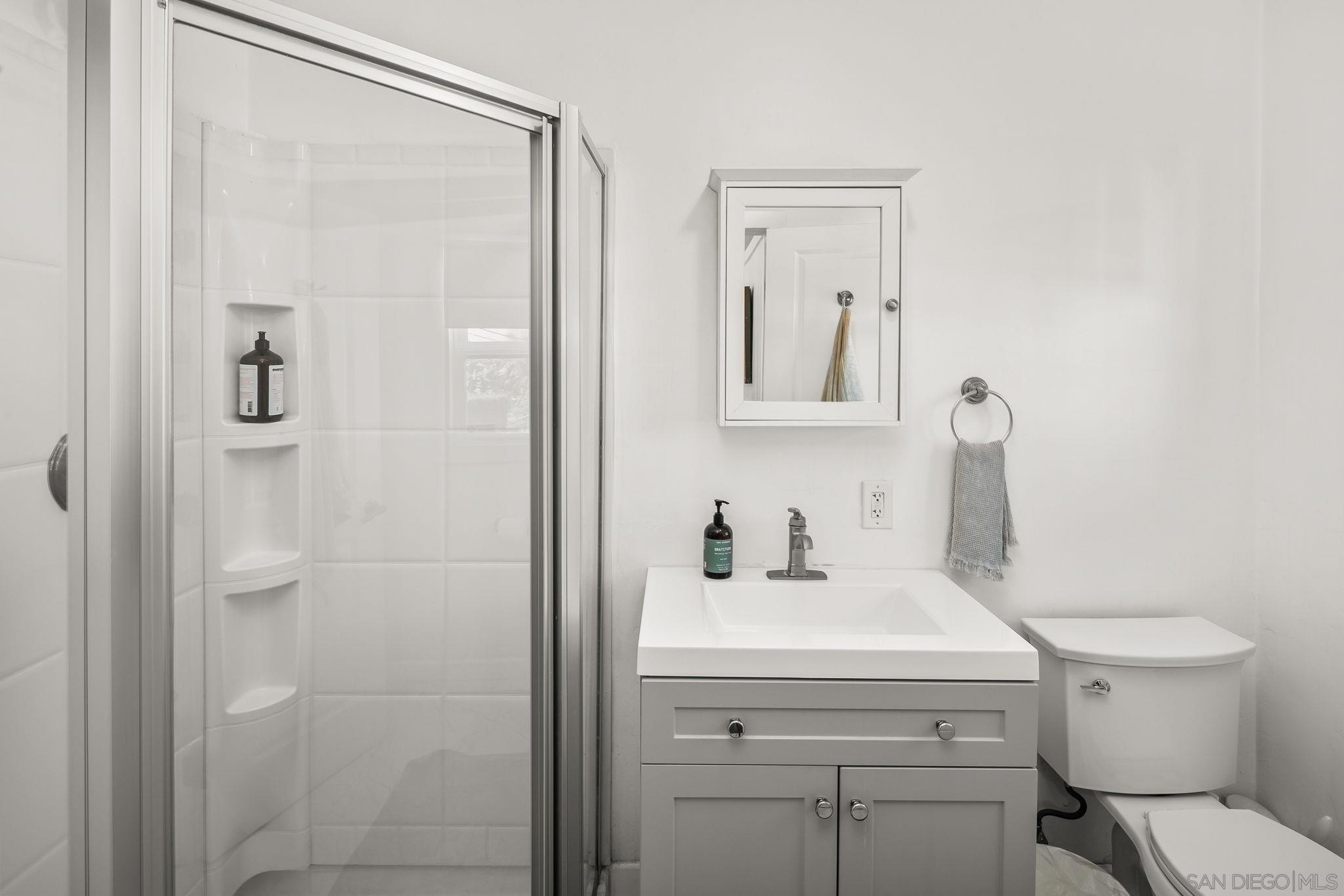 Detail Gallery Image 35 of 39 For 4525  Vista St., San Diego,  CA 92116 - 3 Beds | 3 Baths