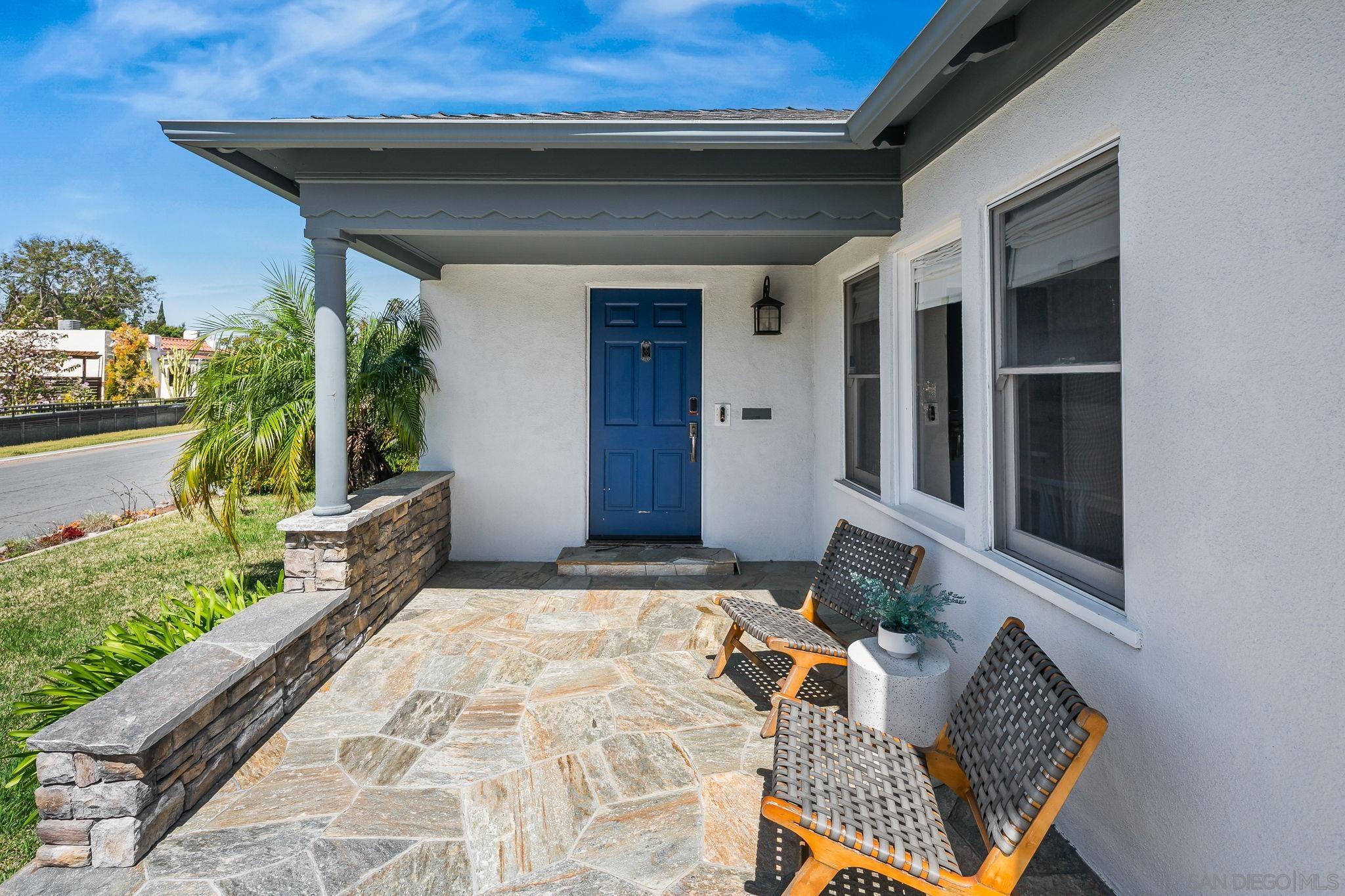 Detail Gallery Image 5 of 39 For 4525  Vista St., San Diego,  CA 92116 - 3 Beds | 3 Baths