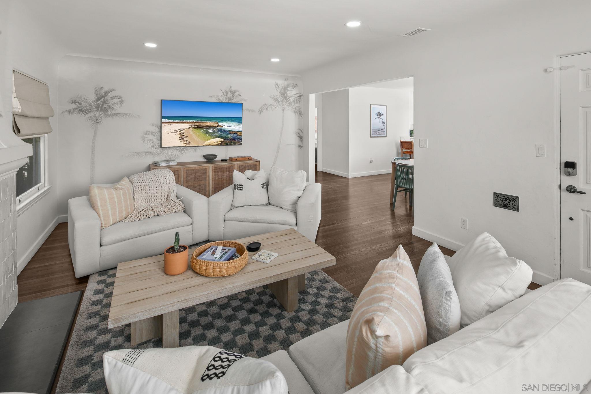 Detail Gallery Image 8 of 39 For 4525  Vista St., San Diego,  CA 92116 - 3 Beds | 3 Baths