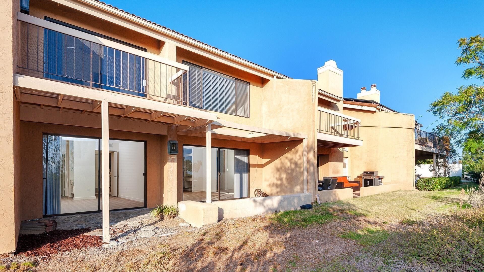 Detail Gallery Image 18 of 25 For 2579  Caminito Muirfield, La Jolla,  CA 92037 - 2 Beds | 2/1 Baths