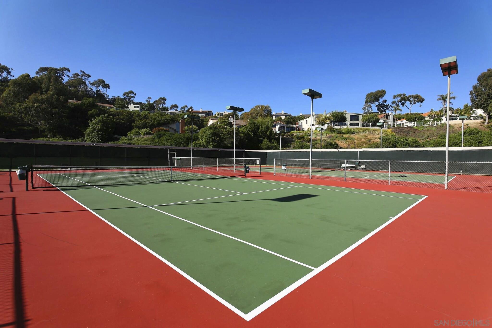 Detail Gallery Image 20 of 25 For 2579  Caminito Muirfield, La Jolla,  CA 92037 - 2 Beds | 2/1 Baths